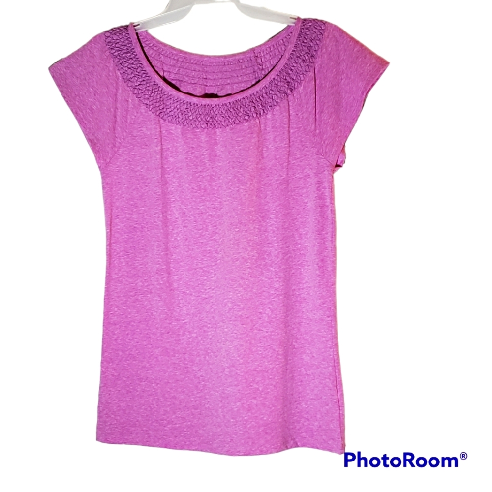 Circo ladies XL solid pink pullover cap sleeves top. 199